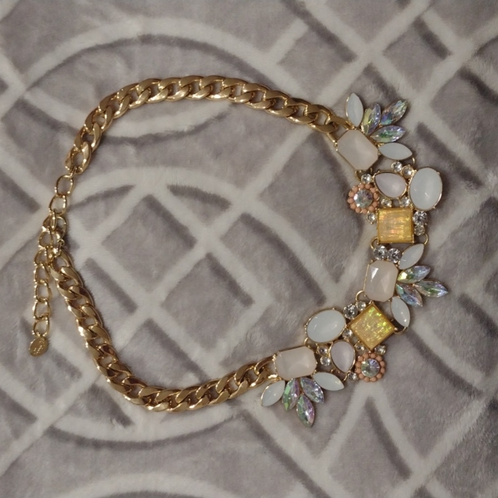 Claire's statement necklace